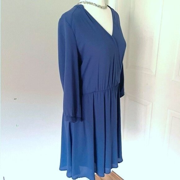 ✨ LUSH Women's Soft Blue Wrap Dress – Size M ✨ - Picture 5 of 11